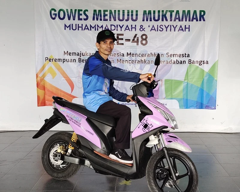Motor Listrik EV Stemda SMK Muda Meriahkan Gowes Menuju Muktamar