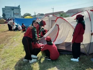 Mendirikan Tenda, Pengalaman Pertama Mahasiswa PGSD