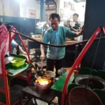 Menikmati Tengkleng Maknyus dalam Gerimis Kota Solo