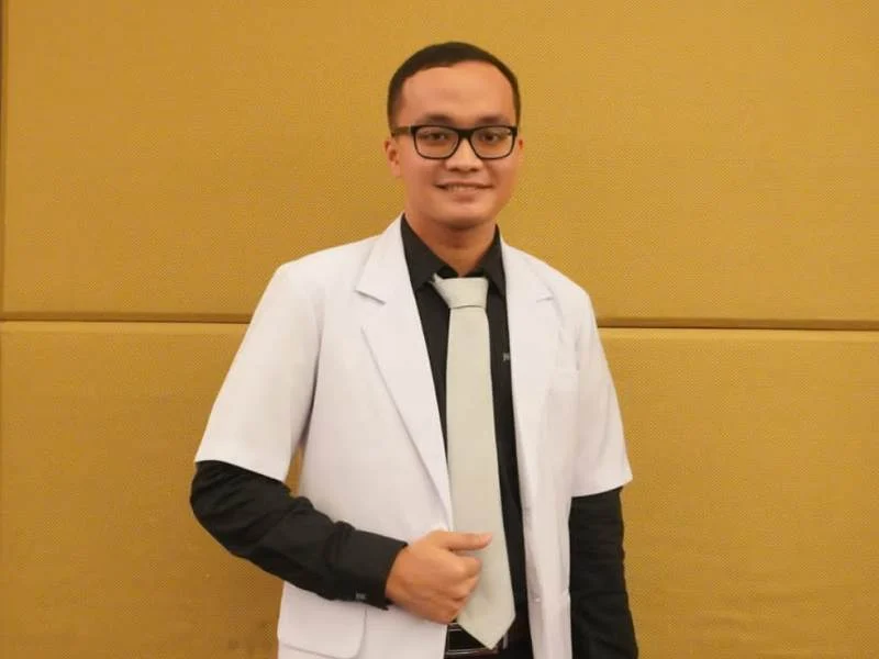 Dokter Pengusaha, Profil Thoriq Hakam Lulusan UMSurabaya