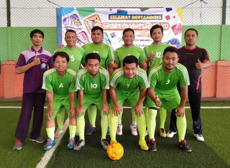 Seru! Ketika Guru Bertanding Futsal di Sport Olympiad Ini