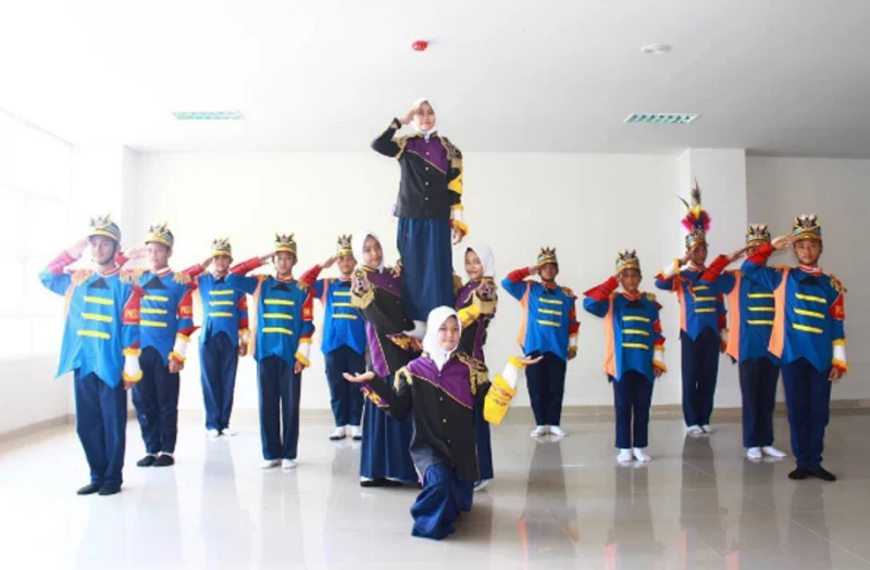 SMP Muhammadiyah 5 Surabaya Juarai Lomba Paskibraka Variasi Kreasi 2017