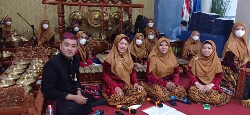 Suara Gamelan Buka Wisuda, Smamda Voice Iringi Prosesi