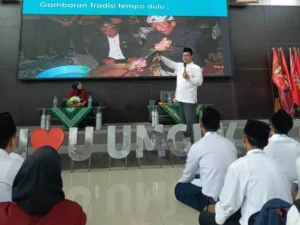 Pesantren Kilat UMG, Ketua PDM Bahas Masalah Ini