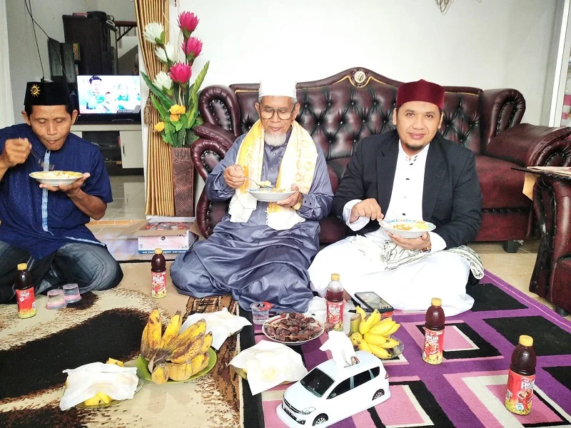 Begini Tradisi Keluputan Desa Kuripan Babat