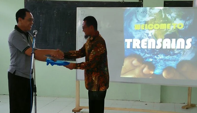 Studi Banding ke SMA Trensains Muhammadiyah Sragen untuk Mantapkan Pendirian Panti Trensains Surabaya