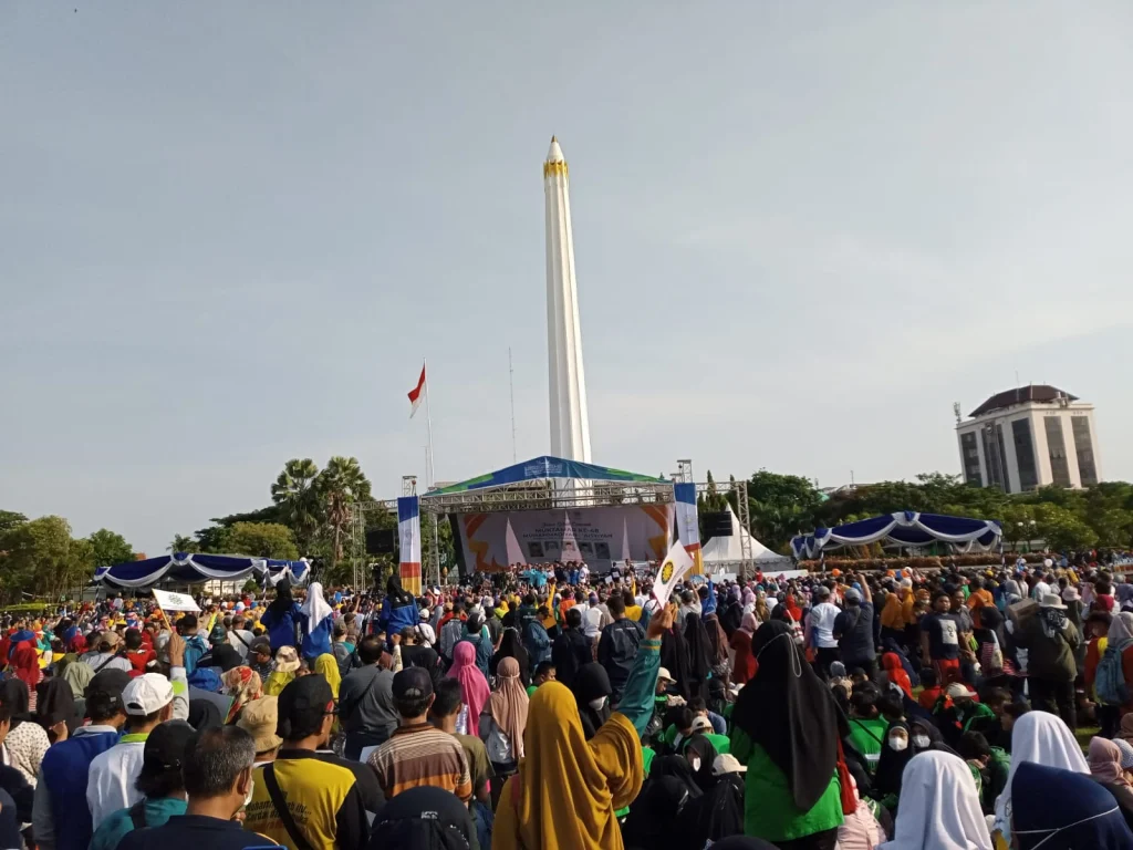 Jalan Sehat Padati Tugu Pahlawan, Begini Teriakan Yel Sekum Muhammadiyah