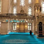 Hal-Hal Unik di Masjid Abu Ayyub Al-Anshari Istanbul, Ada Pohon Malaikat