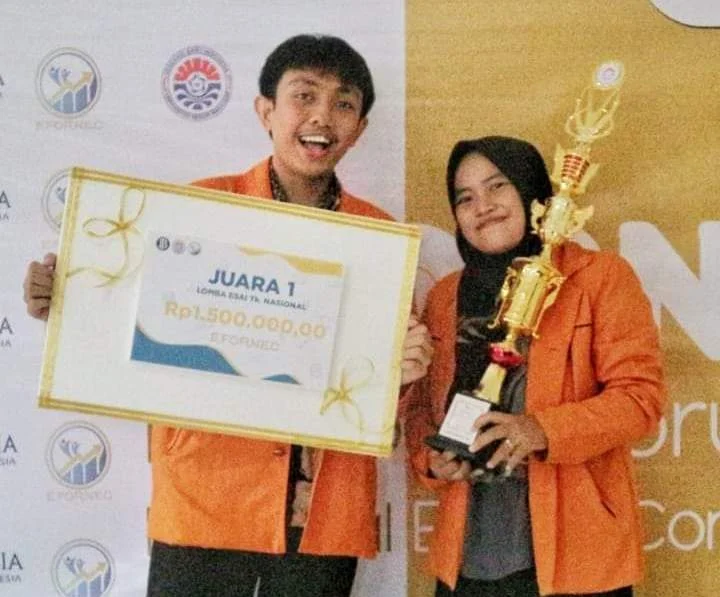 Dua Mahasiswa UAD Juara Lomba Esei Nasional Kemaritiman