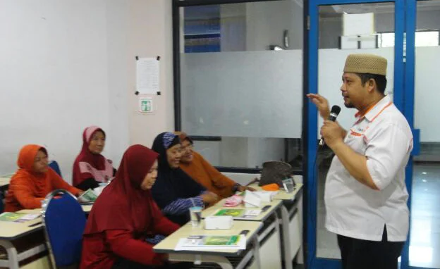 Upaya Lazismu Surabaya Membebaskan UKM dari Jeratan Rentenir