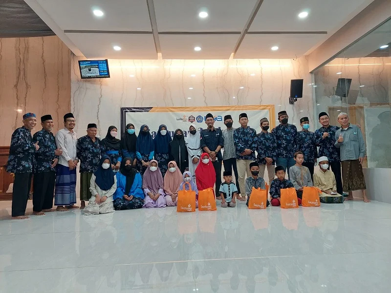 Santuni Anak Asuh, KLL UMG Sinergi dengan Jamaah Masjid