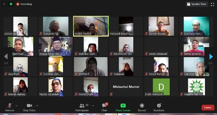 Ubah Berkas Berserakan Jadi Buku Laris Manis