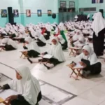 Di Pondok Ini, Santri Ujian Bebas Pilih Tempat Sendiri