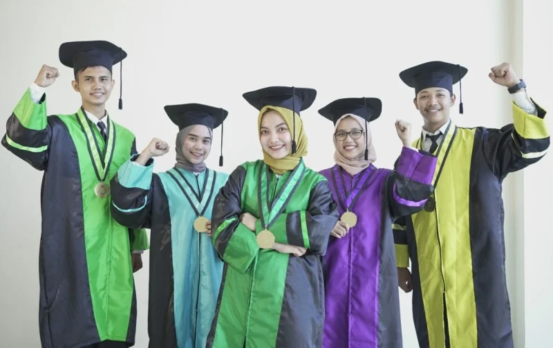 33 Mahasiswa Lolos Tugas Akhir Dapat Bantuan Uang Kuliah