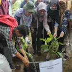 Unisa Go Green, Rektor dan Mahasiswa Kompak Lakukan Ini