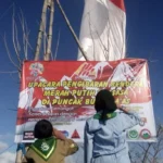 Upacara Bendera di Puncak Bukit Jaas, Ada Seorang Anak Kelas 1 SD Muhammadiyah sebagai Peserta Termuda