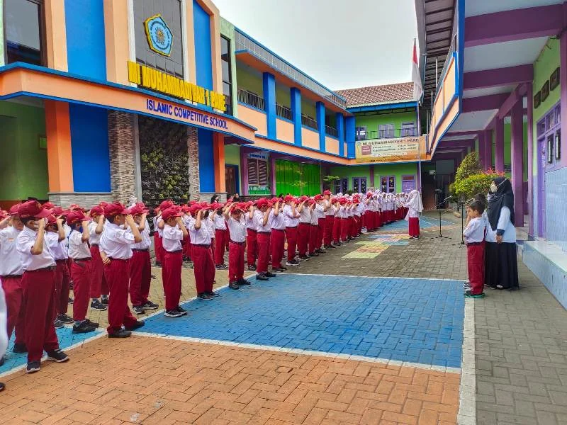 Upacara Pagi di Madrasah, Siswa Kelas 3 Berani Jadi Petugas