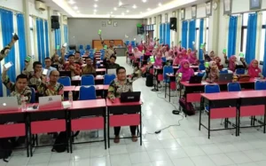 Beginilah Serunya Guru Bermain Game Bersama lewat Aplikasi Ini