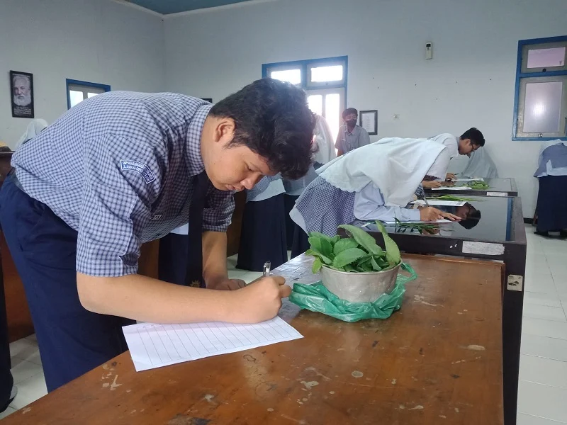 Ada Unjuk Kerja di Ujian Praktik Siswa Spemdalas