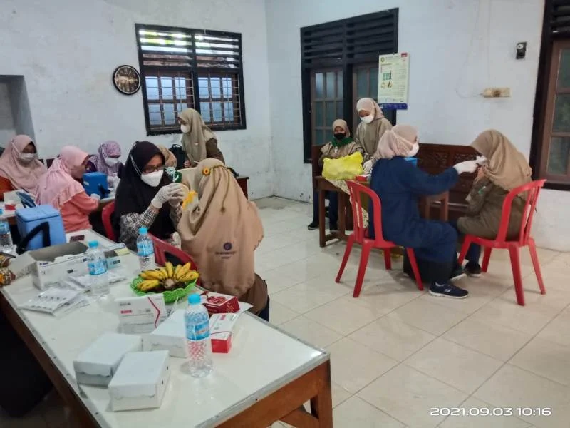 Kodim 0812, MCCC, AMM Babat Gelar Vaksinasi untuk Santri