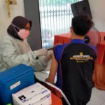 Siswa SMKM 2 Ikuti Vaksinasi di Kecamatan