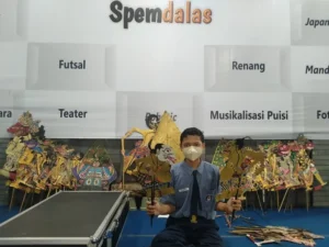 Saat Dalang Cilik Spemdalas Hibur Siswa SD Mugeb dan Berlian