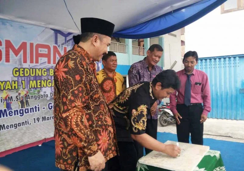 Anggota DPR RI Viva Yoga Hadiri Peresmian Gedung SD Muhammadiyah 1 Menganti