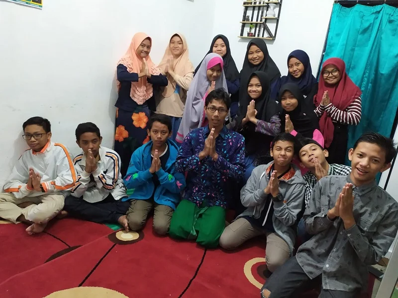 Usai Ujian, Siswa Ini Bikin Kejutan untuk Wali Kelasnya