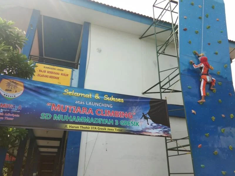 Siswa Raih Juara, Sekolah Langsung Bikin Arena Panjat Tebing