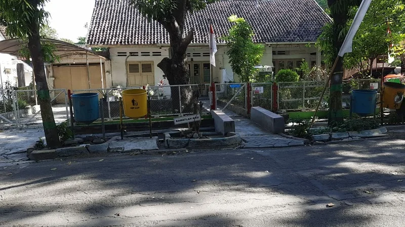 Mahasiswa UMG Edukasi Pengolahan Sampah Bernilai Ekonomis