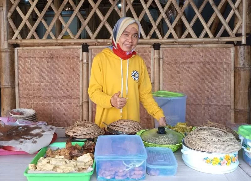 Bisnis Kuliner Tan Mei Hwa, Setahun Buka Empat Warung