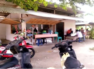 Lazismu Panceng Bantu Aisyiyah Buka Warung Es Mbatil
