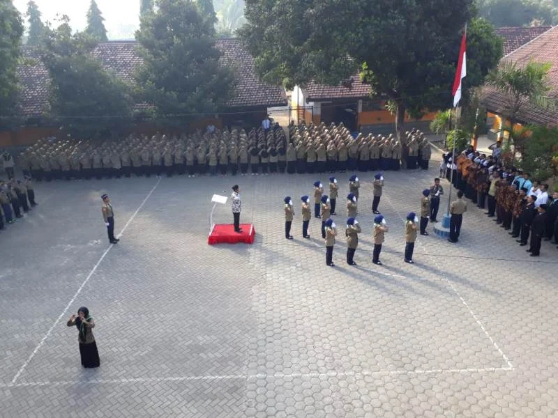 Dengan Seragam HW Upacara Bendera Perguruan Watukebo Tampak Gagah