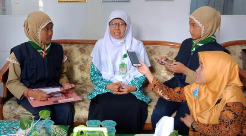 Wartawan Cilik Wawancarai Pengawas Madrasah, Begini Hasil Liputannya