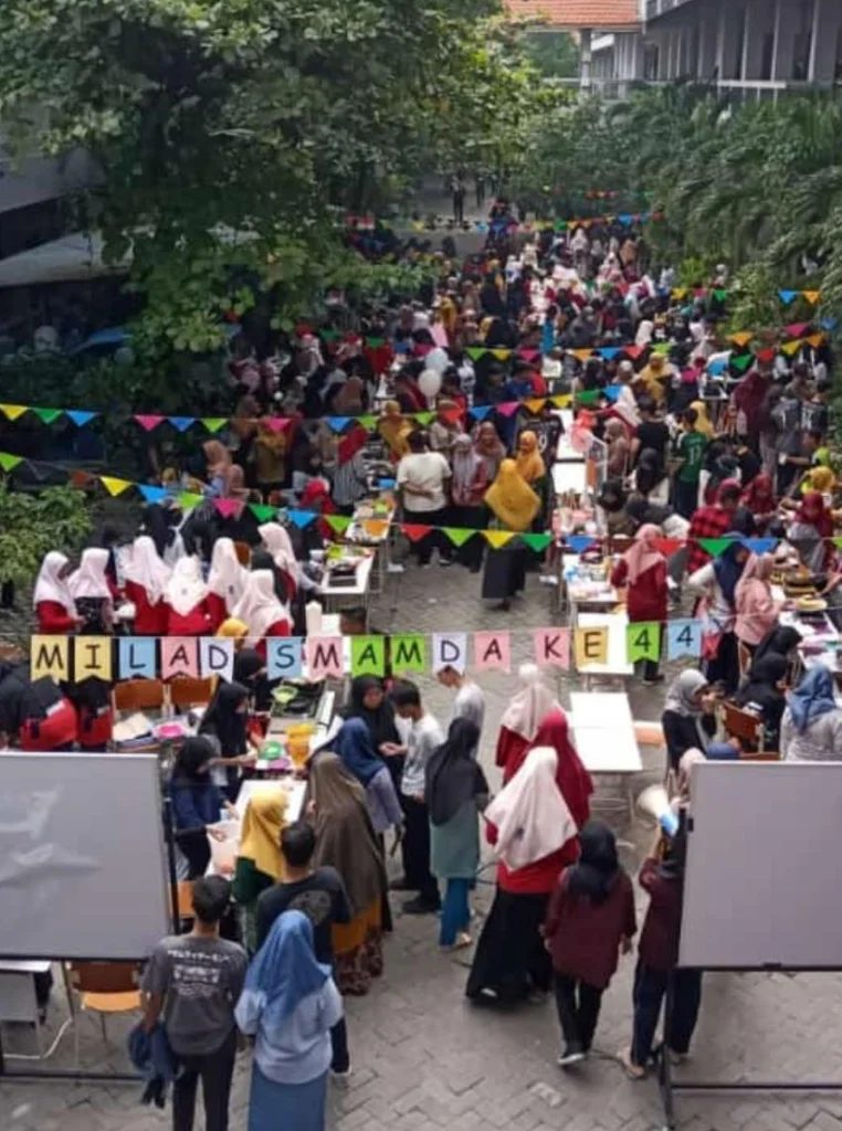 Street Food Festival  Meriahkan Milad Ke-44 Smamda Sidoarjo