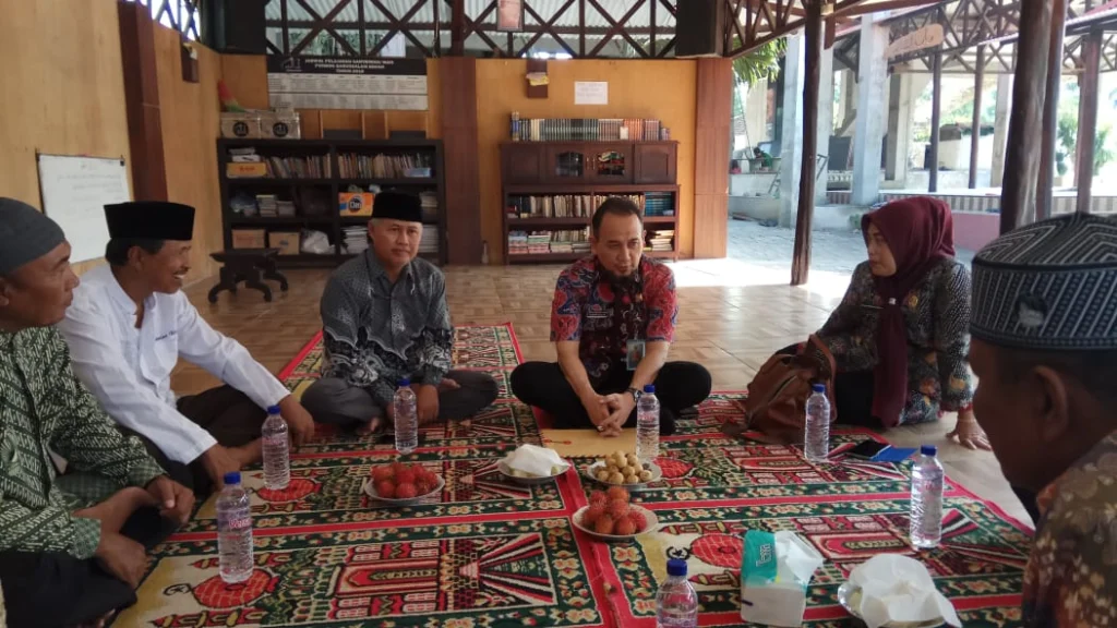 Kepala Dispenaker Kunjungi Pondok Babussalam Socah