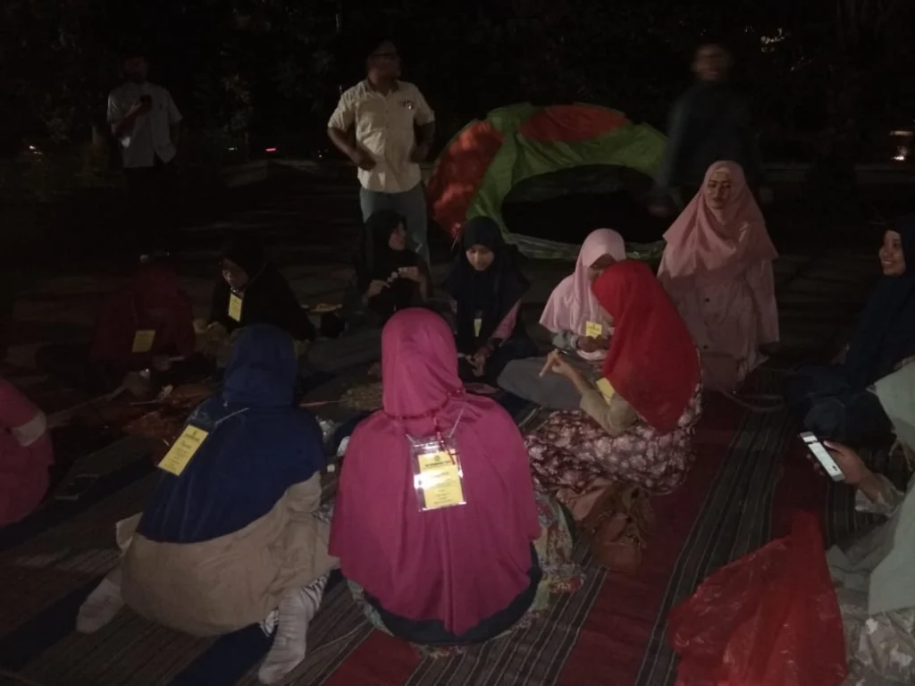 Bakar Sosis di Tahfidh Camp ala Siswa Spemutu, Seru!