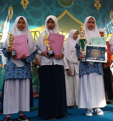 SMPM Jipat Juara Kaligrafi Manela Maulid Festival