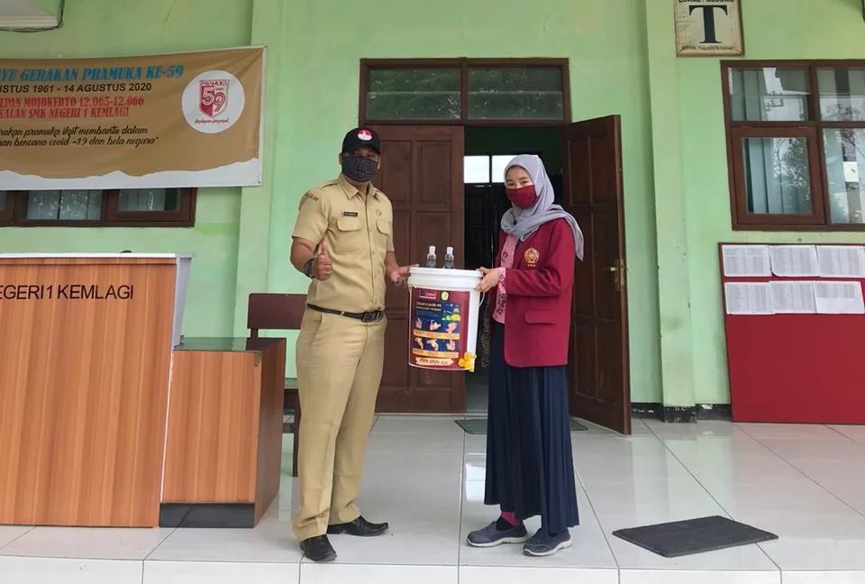 Sulap Kaleng Bekas Cat Jadi Wastafel