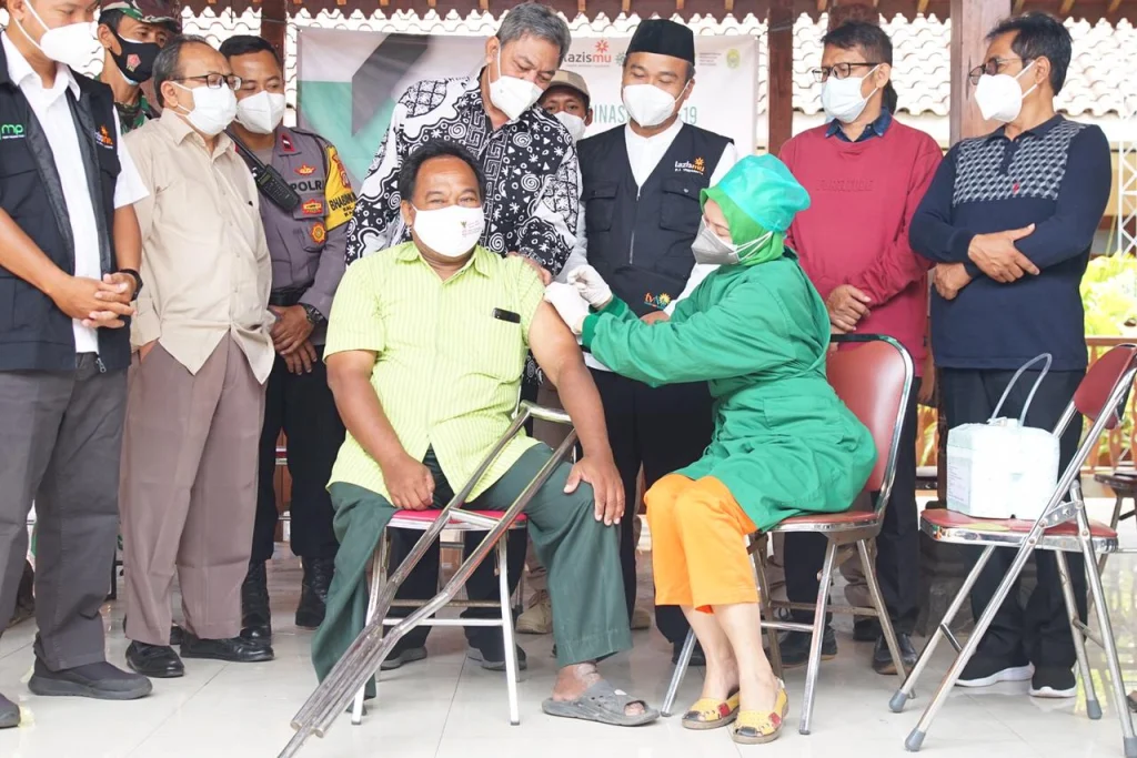 MCCC Vaksinasi Penyandang Disabilitas