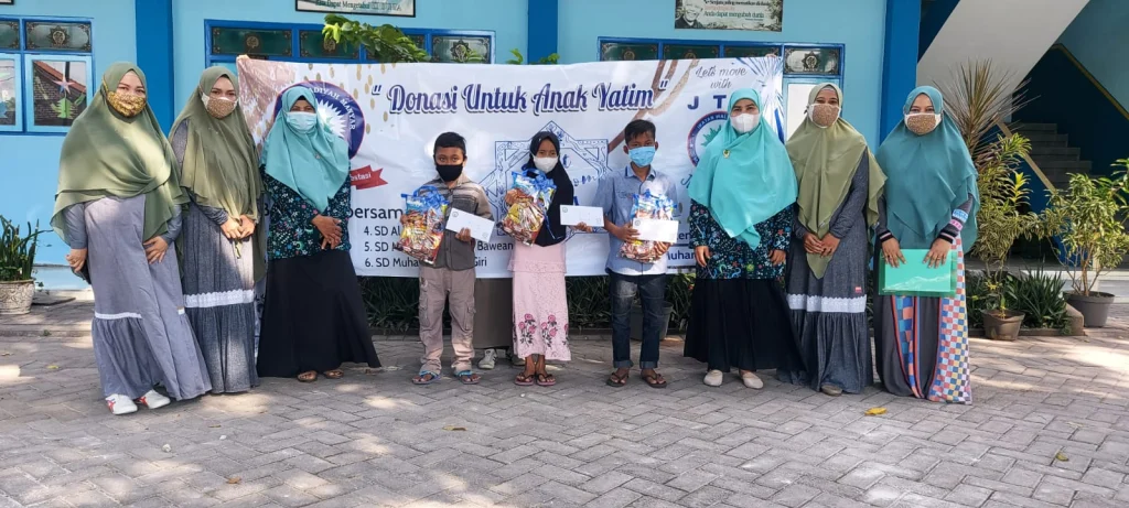 Ikwam SDMM Salurkan Rp 52 Juta untuk Siswa Yatim Sekolah Patrner