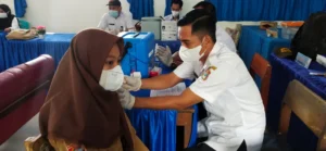 SMP Muhammadiyah Belawa Wajo Vaksinasi Siswanya