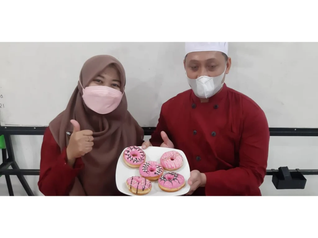 Kreasi Topping Donat ala Ekskul SDMM