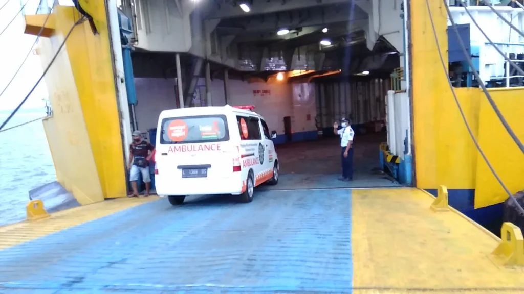 Ambulans untuk PWM Kalsel Naik KM Kirana IX