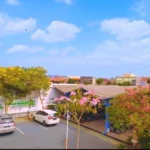 Warna-warni Bunga Tabebuya Indahkan Berlian School