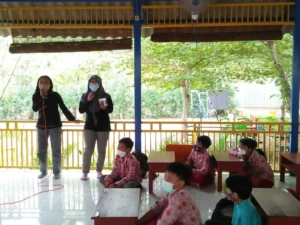 Sekolah Kreatif Menganti Hadirkan Tutor Kampung Inggris