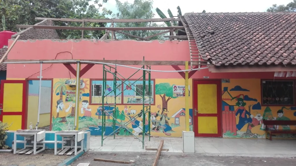 Berkah Pandemi, Aisyiyah Semboro Benahi Gedung TK