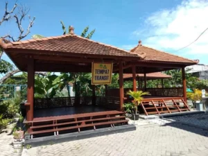 Tiga Gazebo SD Almadany Jadi Ikon Sekolah Alam