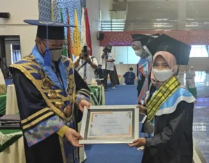 Mahasiswa Kedokteran Ini Wisudawan Terbaik Unismuh Makassar