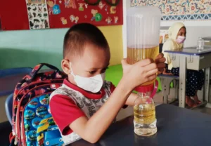 Takjub, Begini Imajinasi Siswa TK Ikuti Eksperimen di Berlian School